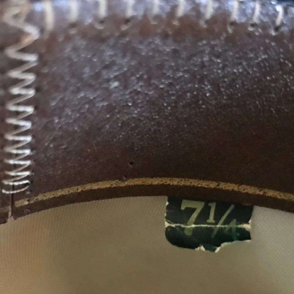 DOBBS.Pace Setter Collection Corduroy Fedora 7 1/4